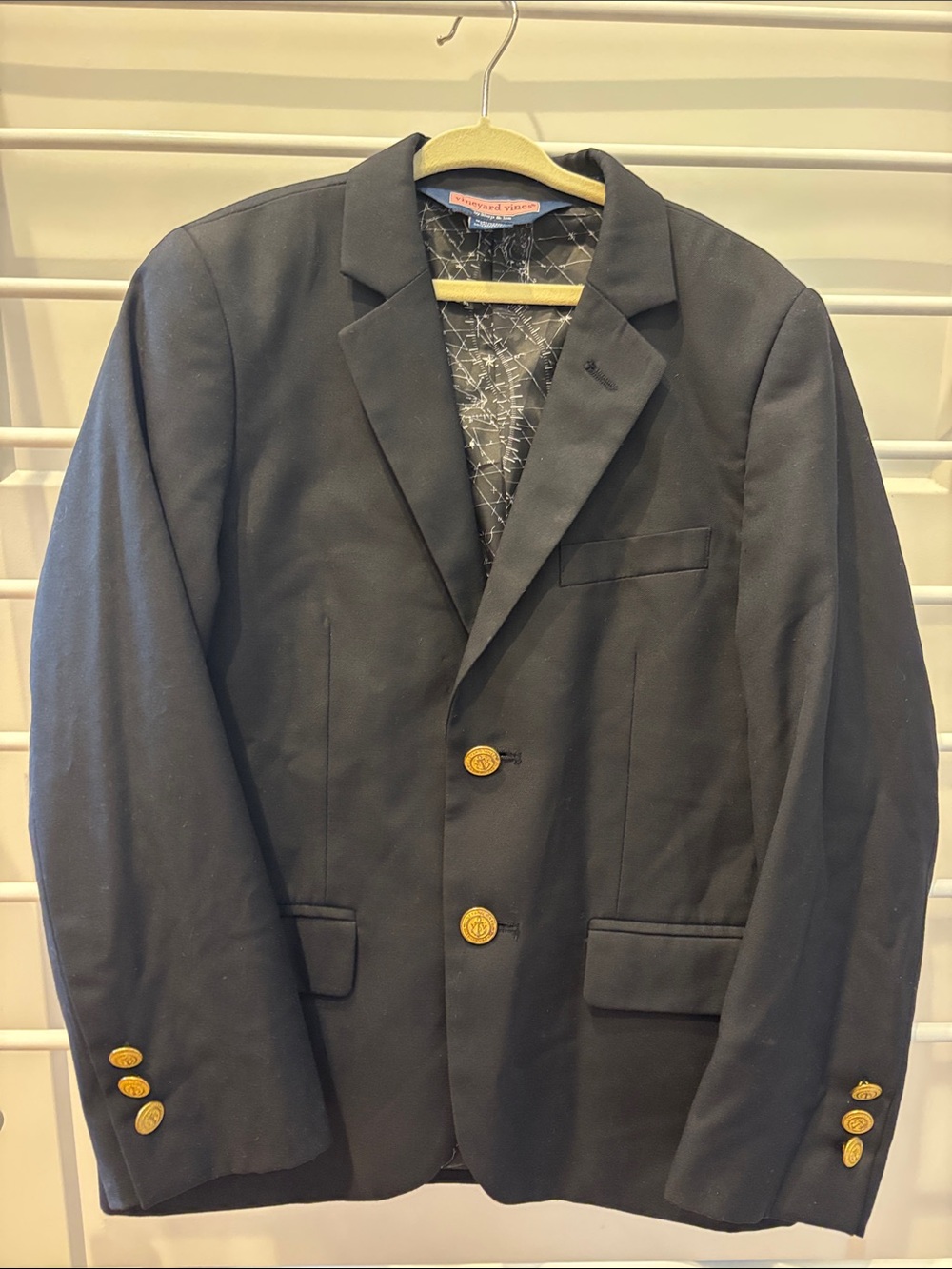 Vineyard Vines Navy lightweight blue blazer with Gold Buttons